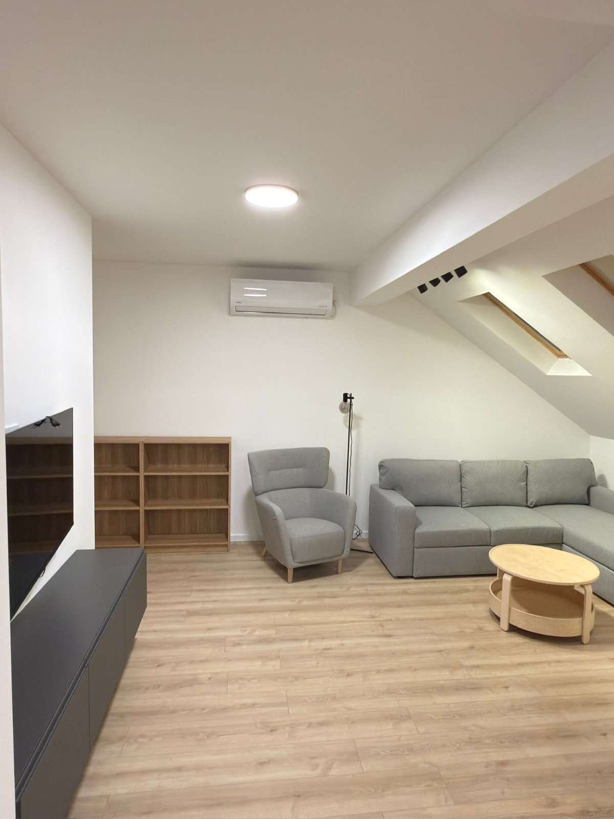 Stan u centru Obrenovca- 56m2