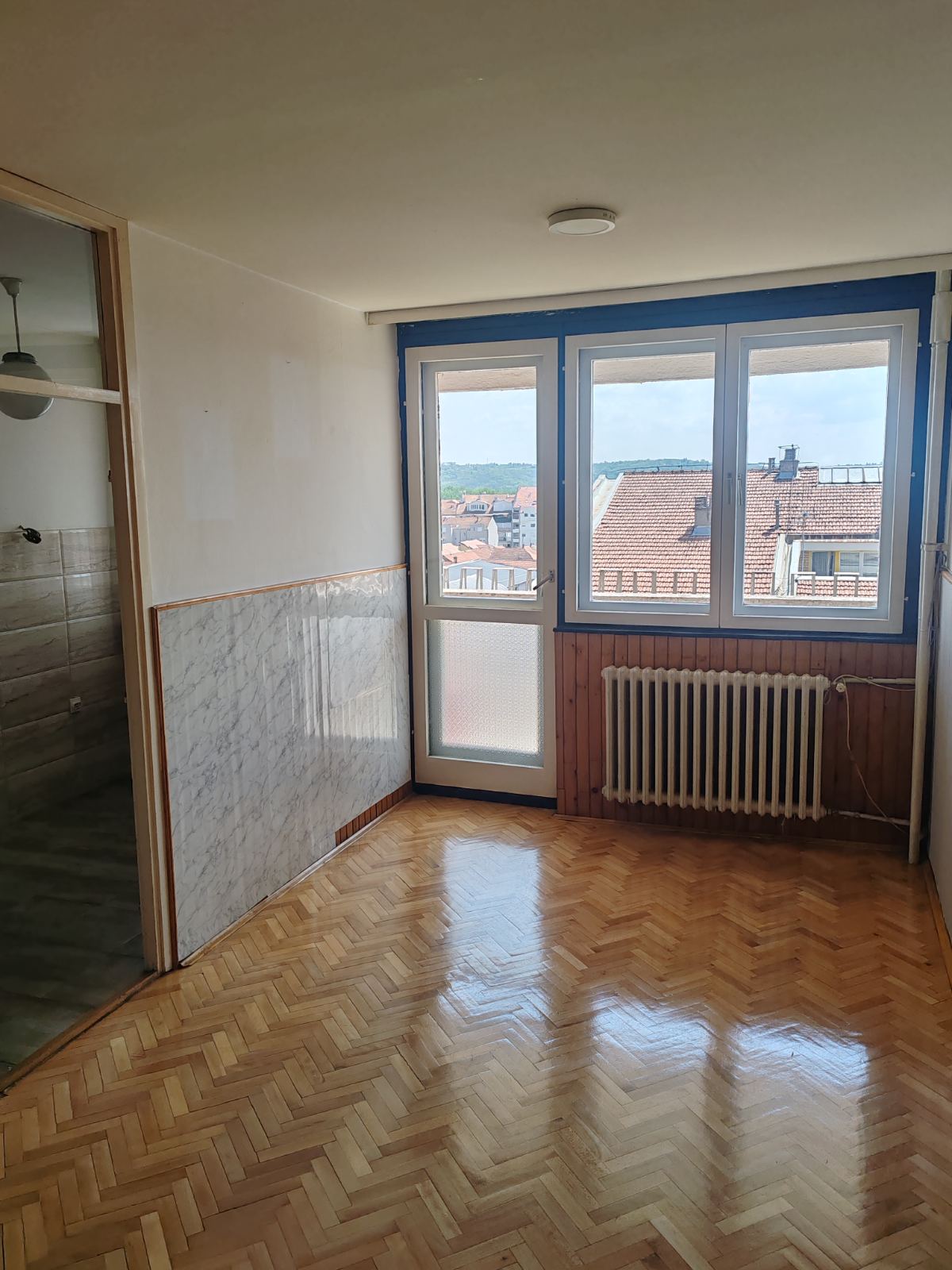 Stan u centru Obrenovca-82m2+terasa