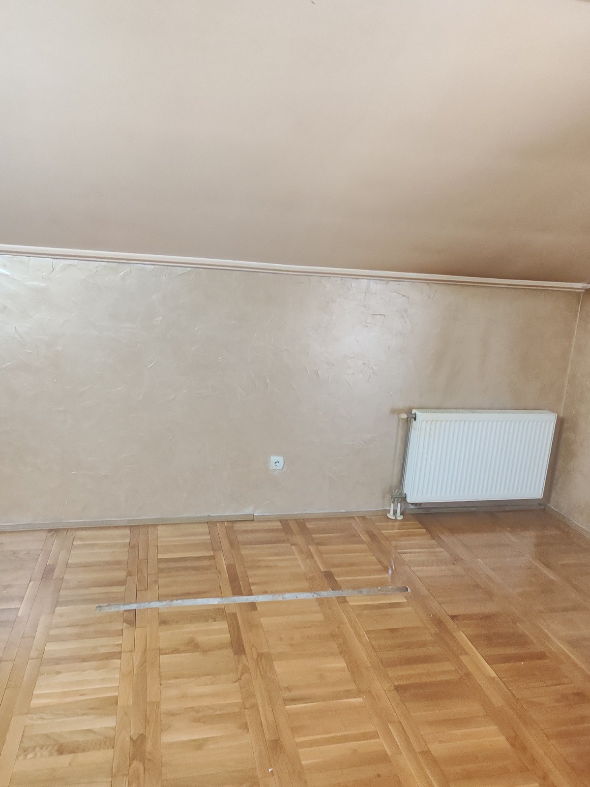 Stan u Obrenovcu, 40m2 potkrovlje