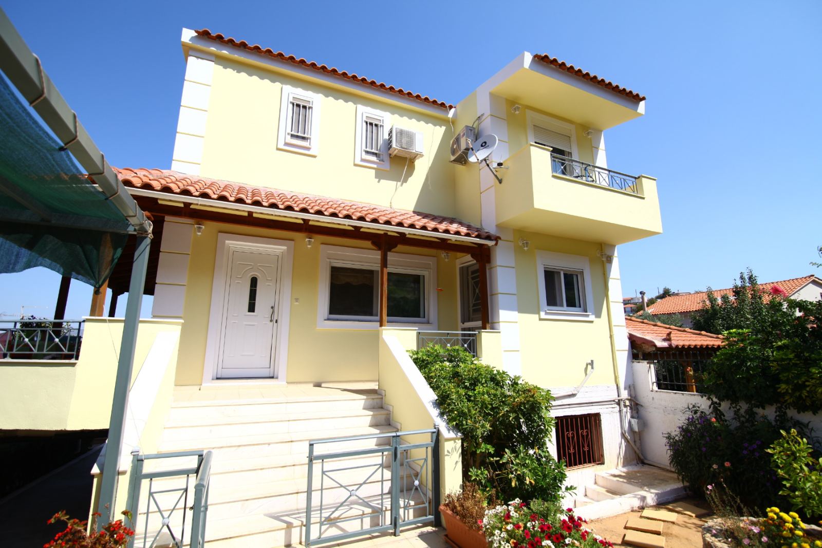 Atina – oblst Salamina – mezoneta – 200m2