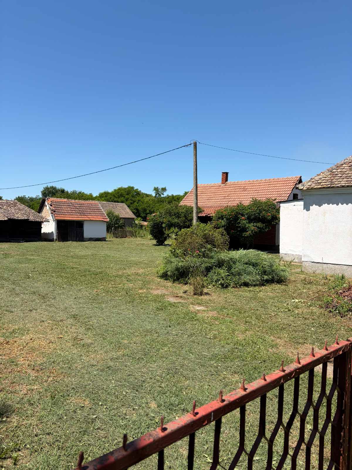 Kuća i plac u Grabovcu – 4 ha