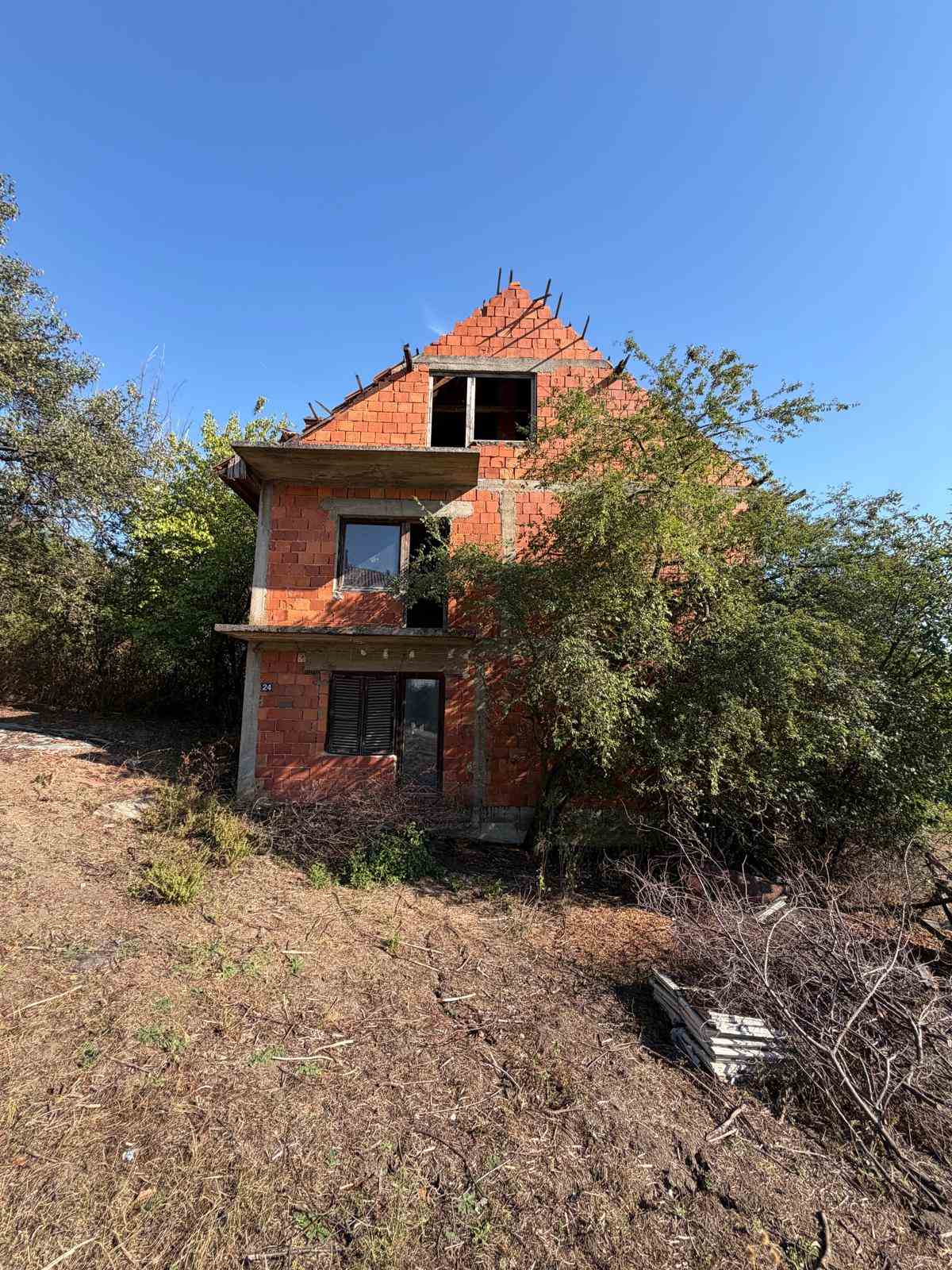 Kuća 250m2 Jasenak, Obrenovac i 14,54 ari