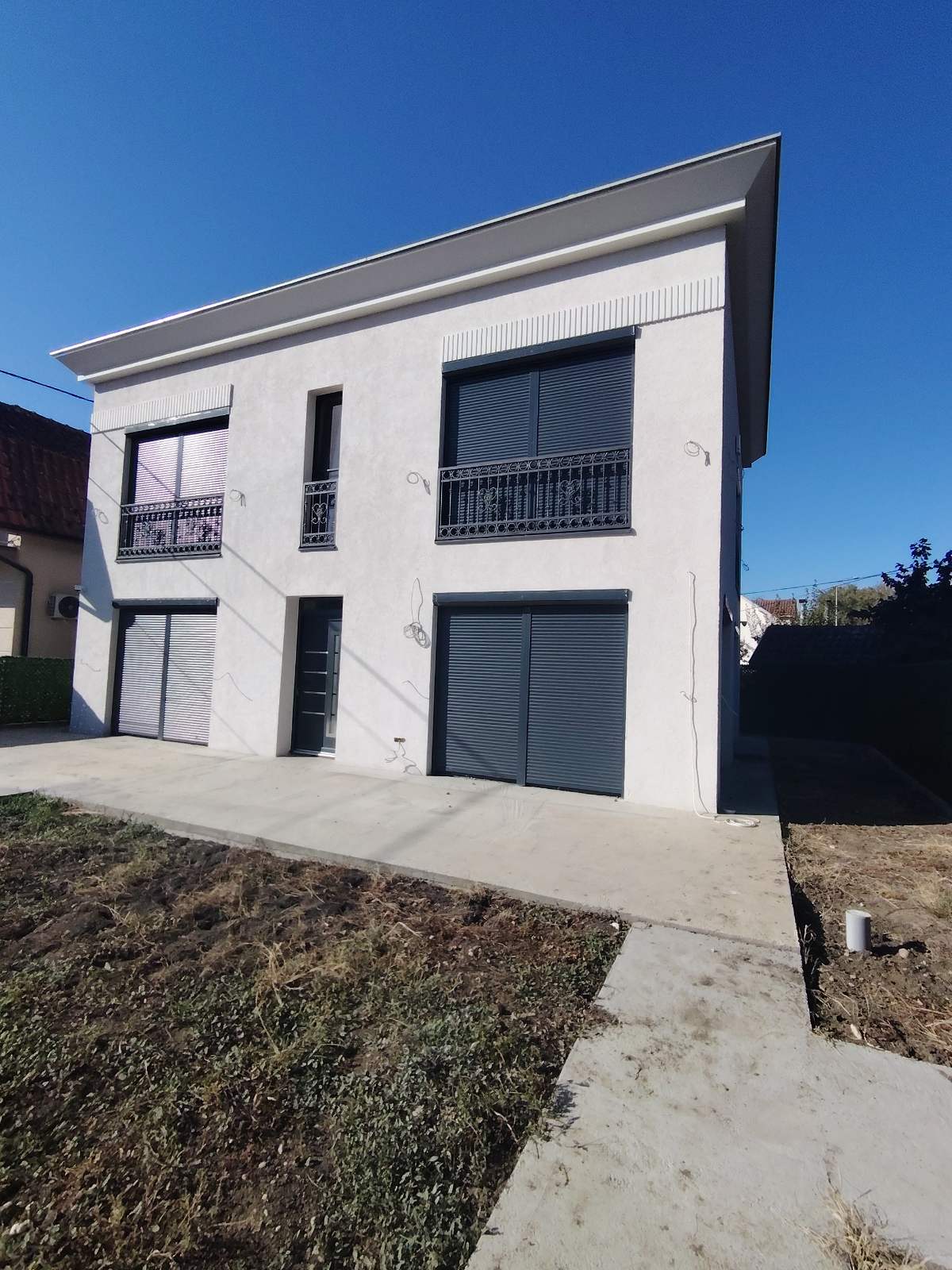 Kuća u Obrenovcu – Rojkovac -200m2