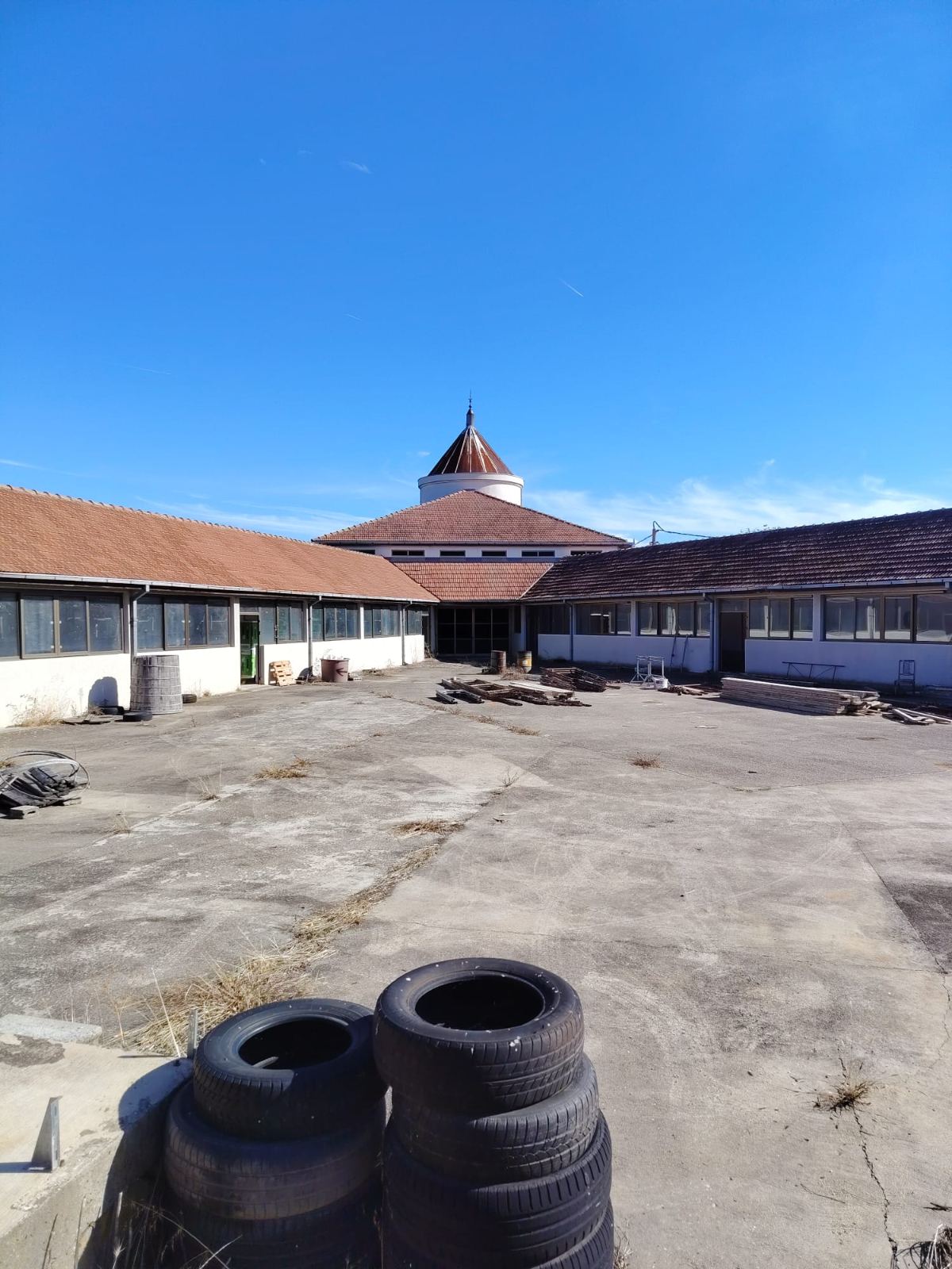 Hala u Obrenovcu, Piroman – 800m2